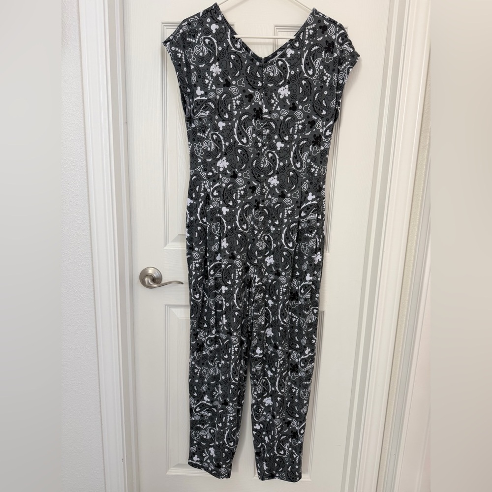 GUC Disney Black & White Paisley Jumpsuit Romper size Large